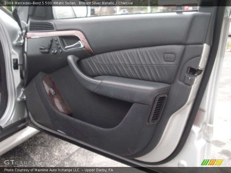 Brilliant Silver Metallic / Charcoal 2004 Mercedes-Benz S 500 4Matic Sedan