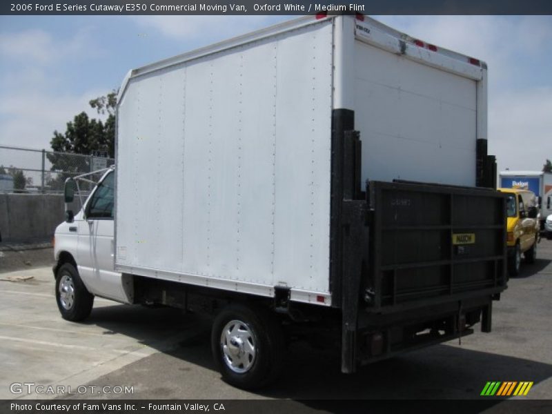 Oxford White / Medium Flint 2006 Ford E Series Cutaway E350 Commercial Moving Van