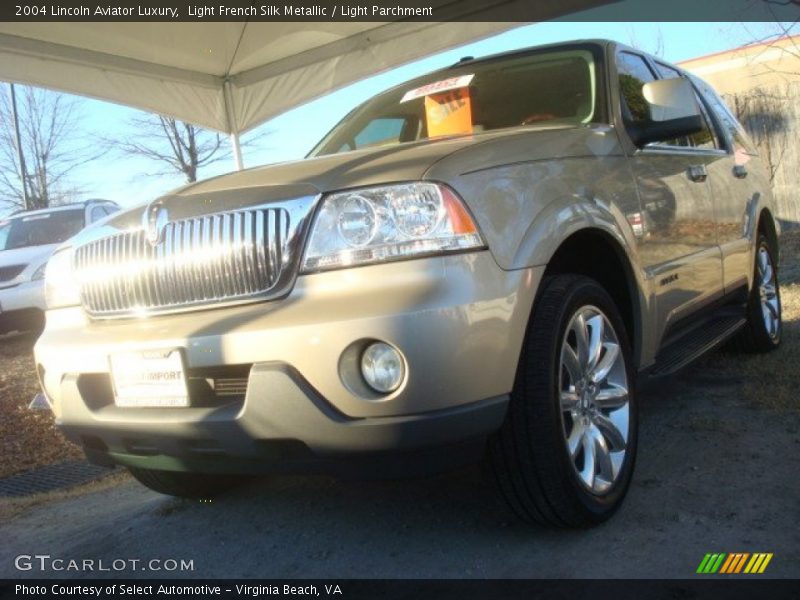 Light French Silk Metallic / Light Parchment 2004 Lincoln Aviator Luxury