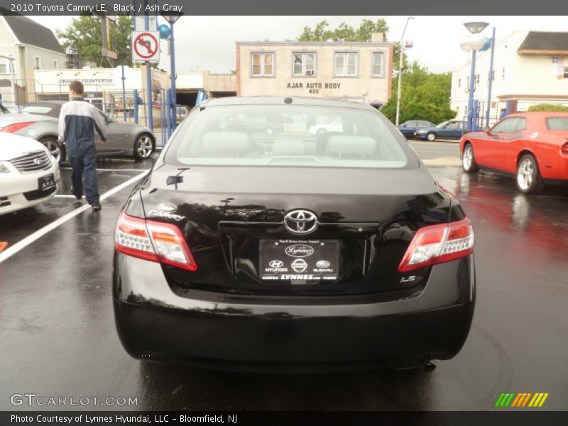 Black / Ash Gray 2010 Toyota Camry LE