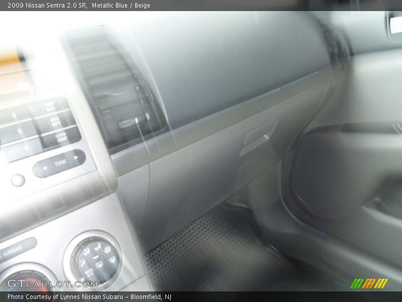 Metallic Blue / Beige 2009 Nissan Sentra 2.0 SR
