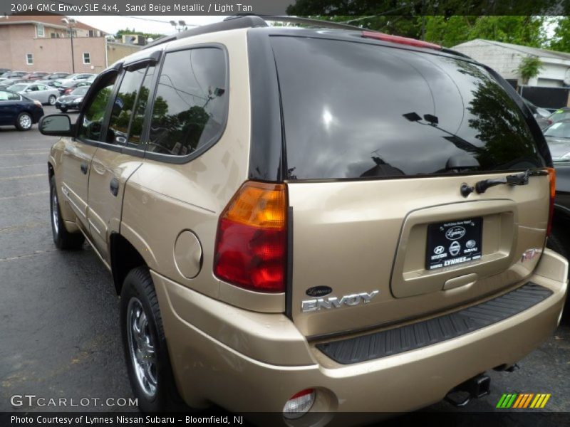 Sand Beige Metallic / Light Tan 2004 GMC Envoy SLE 4x4