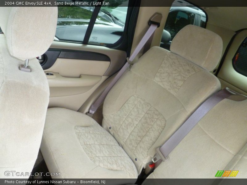 Sand Beige Metallic / Light Tan 2004 GMC Envoy SLE 4x4