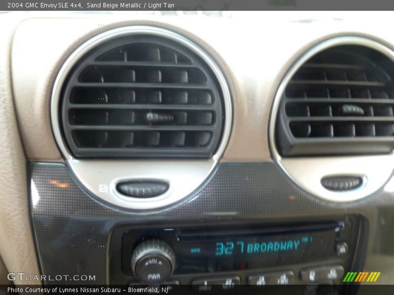 Sand Beige Metallic / Light Tan 2004 GMC Envoy SLE 4x4