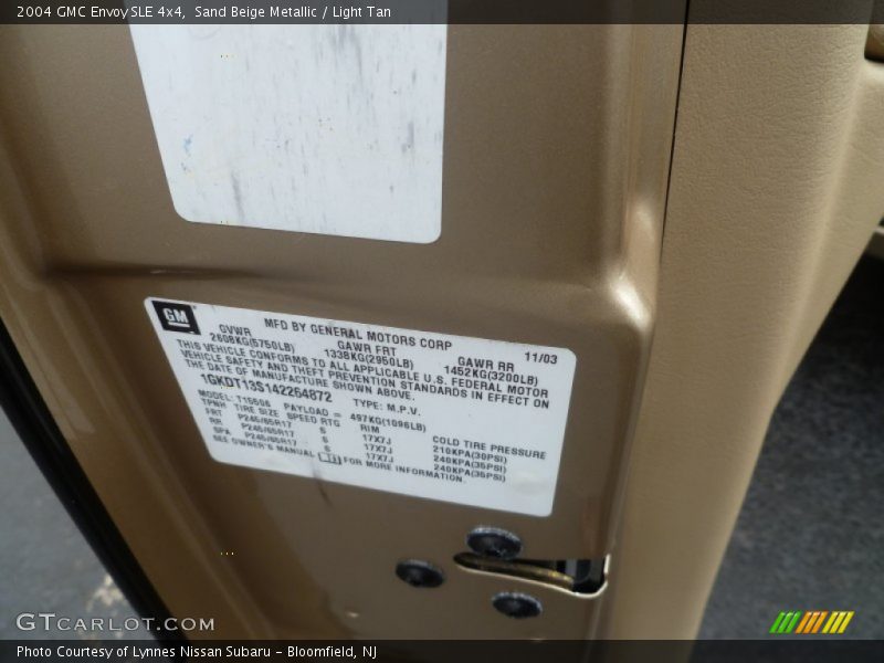 Sand Beige Metallic / Light Tan 2004 GMC Envoy SLE 4x4