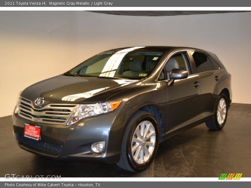 Magnetic Gray Metallic / Light Gray 2011 Toyota Venza I4