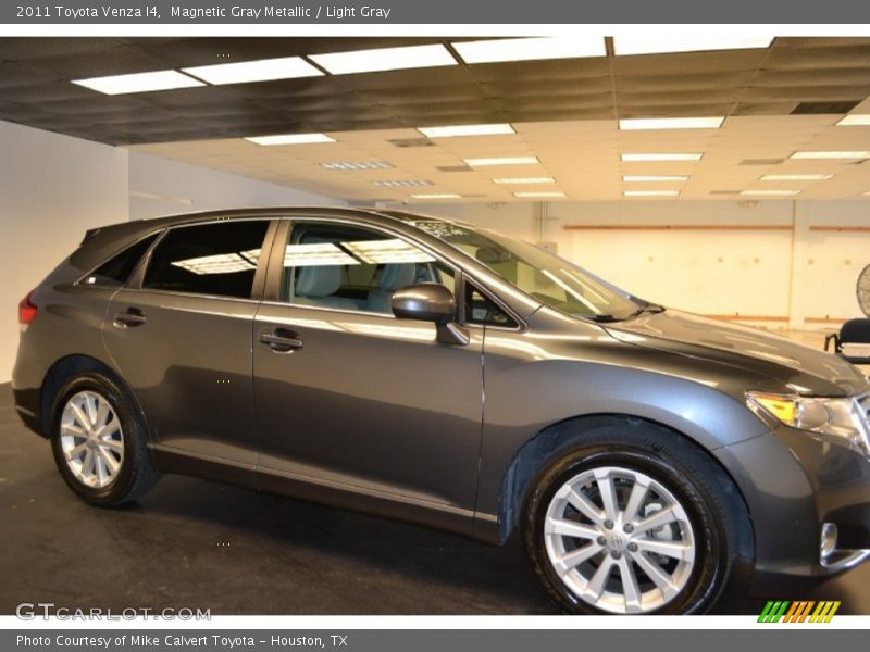 Magnetic Gray Metallic / Light Gray 2011 Toyota Venza I4