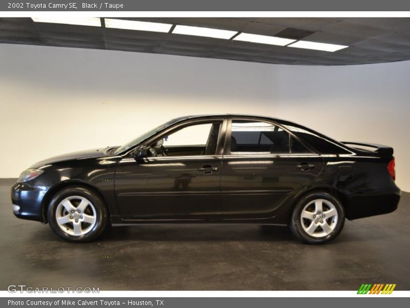 Black / Taupe 2002 Toyota Camry SE