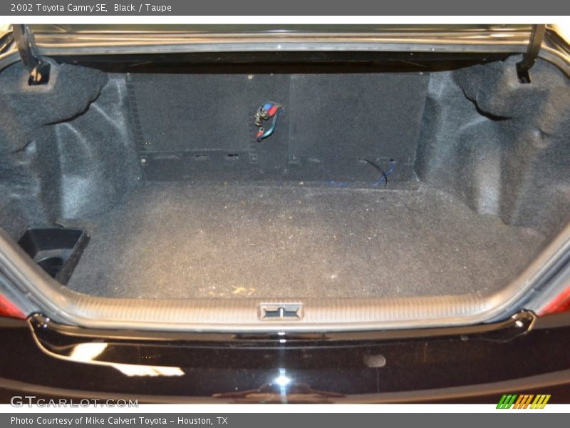 Black / Taupe 2002 Toyota Camry SE