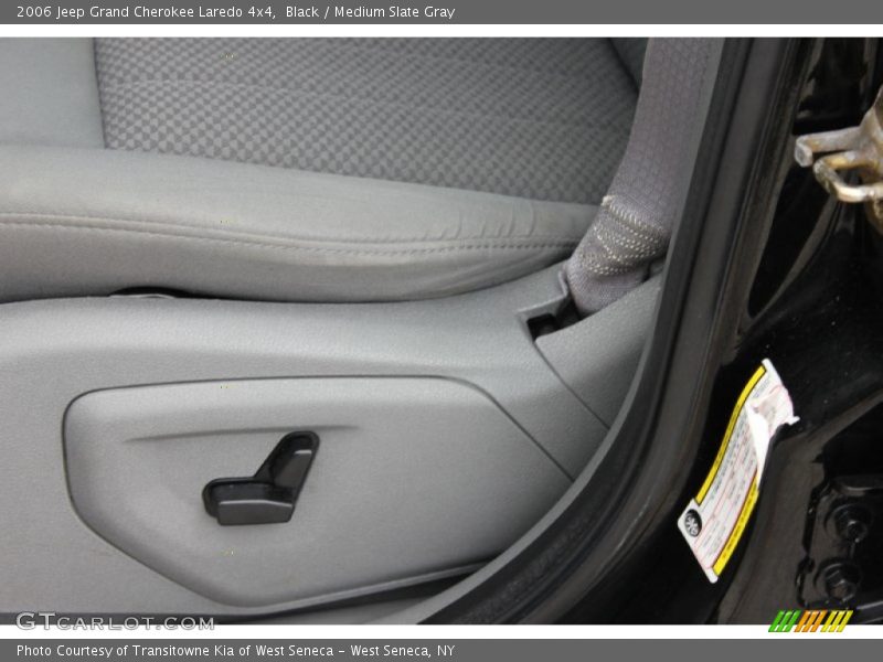 Black / Medium Slate Gray 2006 Jeep Grand Cherokee Laredo 4x4