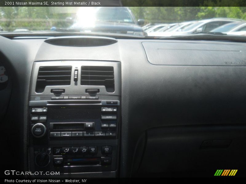 Sterling Mist Metallic / Black 2001 Nissan Maxima SE