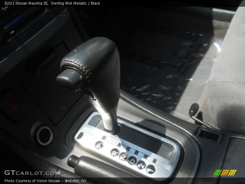 Sterling Mist Metallic / Black 2001 Nissan Maxima SE