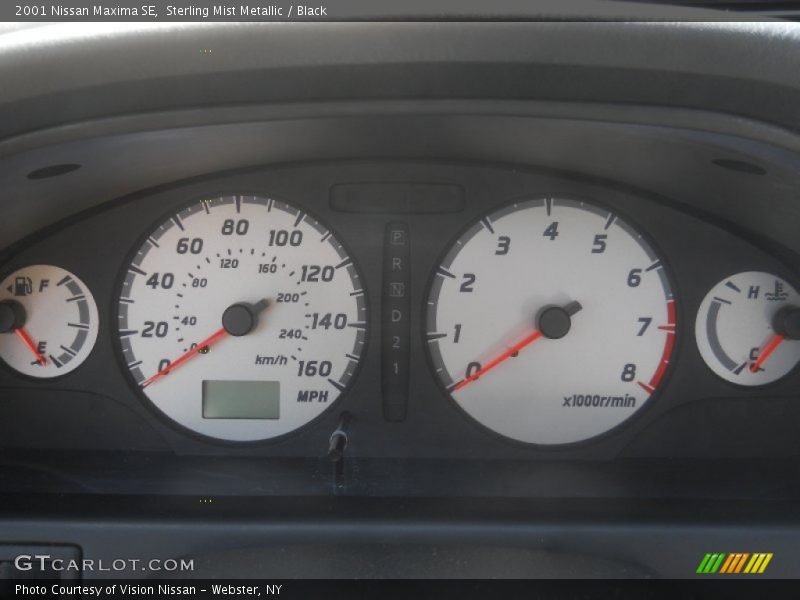Sterling Mist Metallic / Black 2001 Nissan Maxima SE
