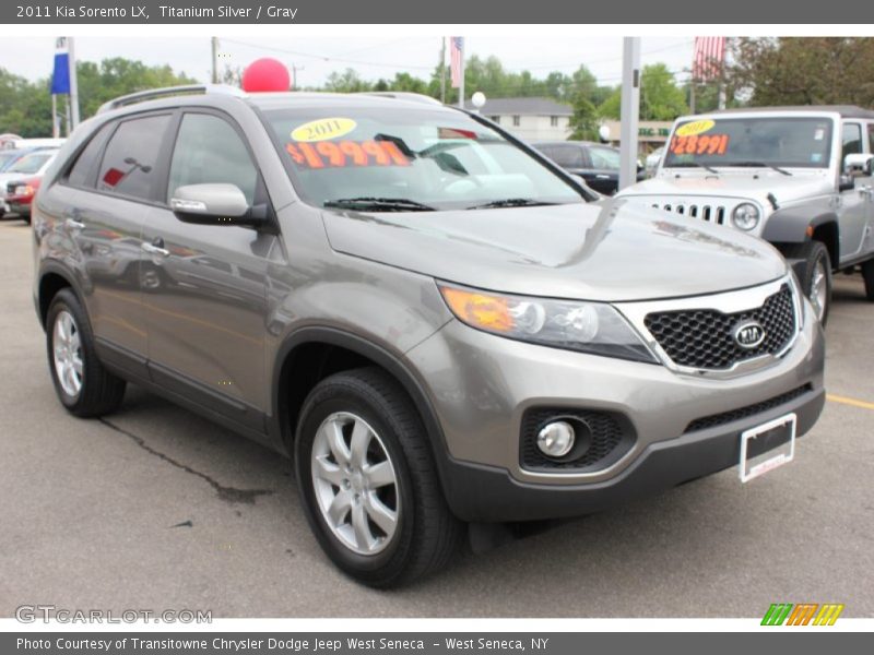 Titanium Silver / Gray 2011 Kia Sorento LX