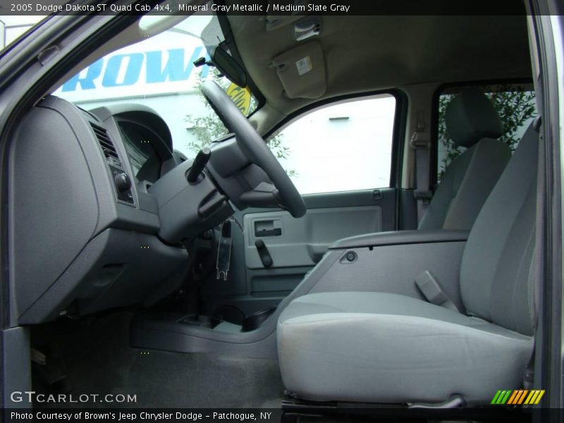 Mineral Gray Metallic / Medium Slate Gray 2005 Dodge Dakota ST Quad Cab 4x4