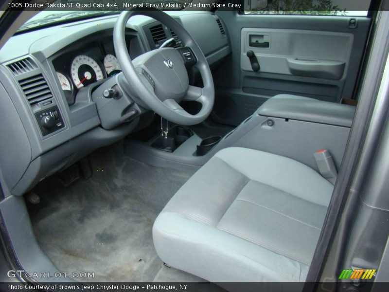Mineral Gray Metallic / Medium Slate Gray 2005 Dodge Dakota ST Quad Cab 4x4