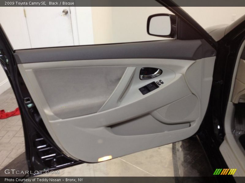 Black / Bisque 2009 Toyota Camry SE