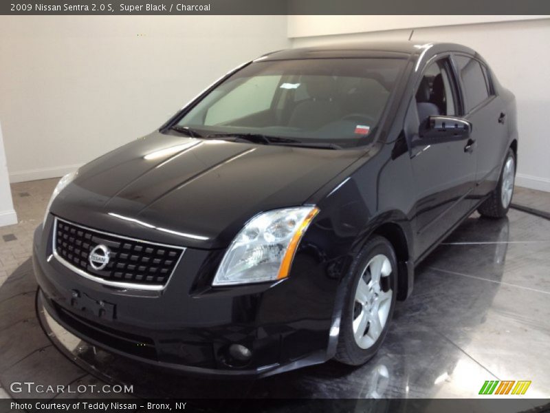 Super Black / Charcoal 2009 Nissan Sentra 2.0 S