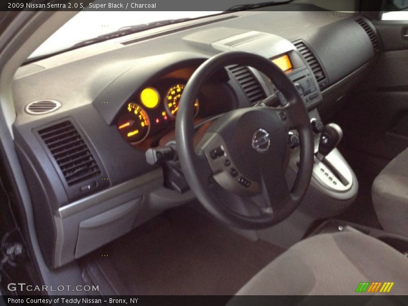 Super Black / Charcoal 2009 Nissan Sentra 2.0 S