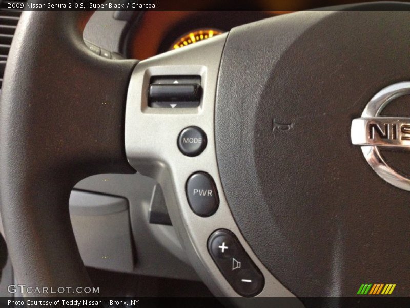 Super Black / Charcoal 2009 Nissan Sentra 2.0 S