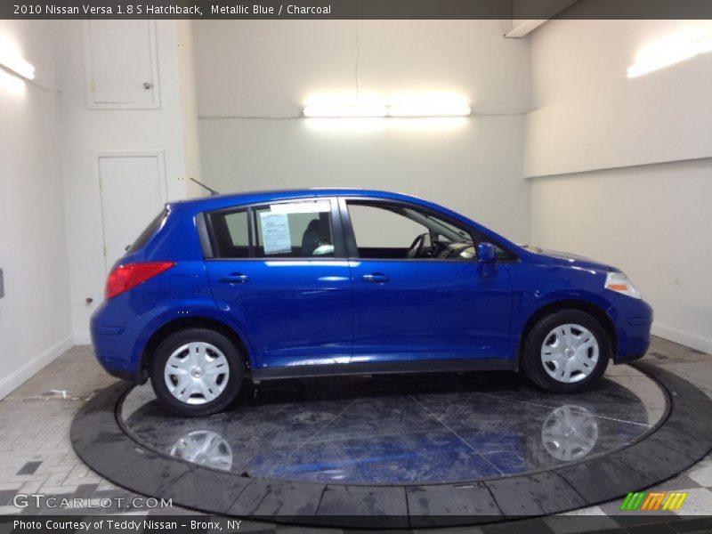  2010 Versa 1.8 S Hatchback Metallic Blue