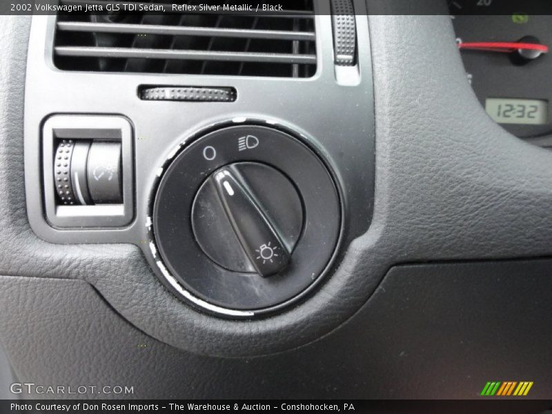 Reflex Silver Metallic / Black 2002 Volkswagen Jetta GLS TDI Sedan