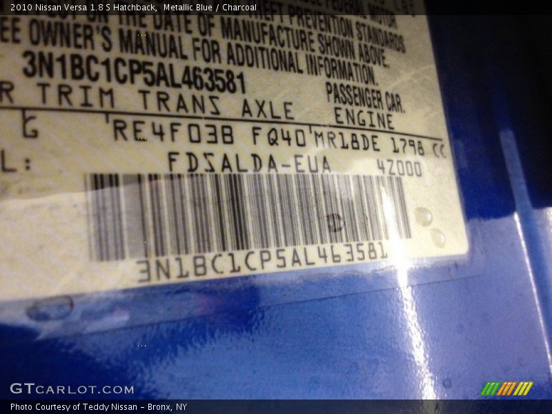 Metallic Blue / Charcoal 2010 Nissan Versa 1.8 S Hatchback
