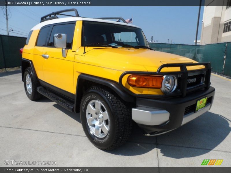 Sun Fusion / Dark Charcoal 2007 Toyota FJ Cruiser