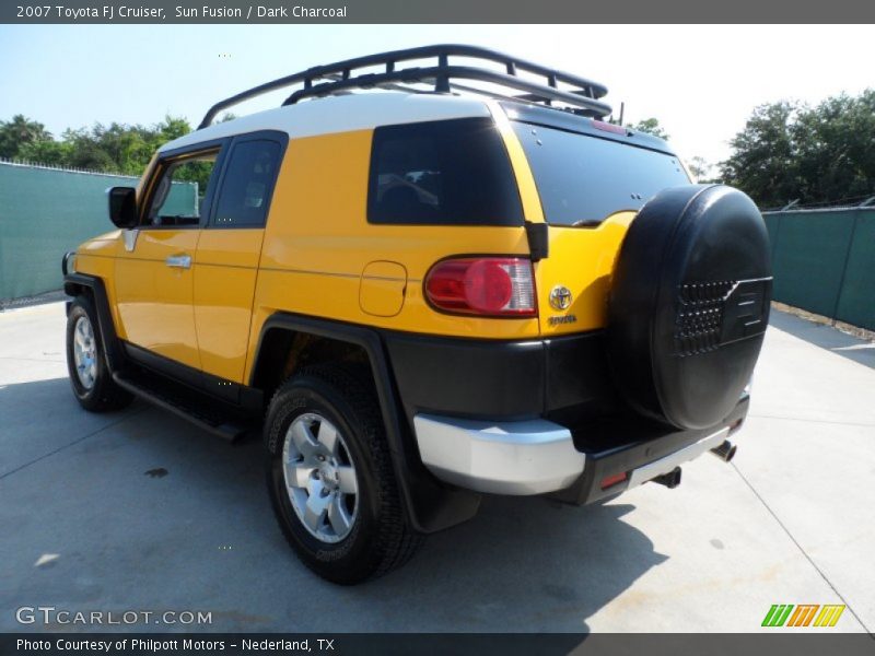 Sun Fusion / Dark Charcoal 2007 Toyota FJ Cruiser