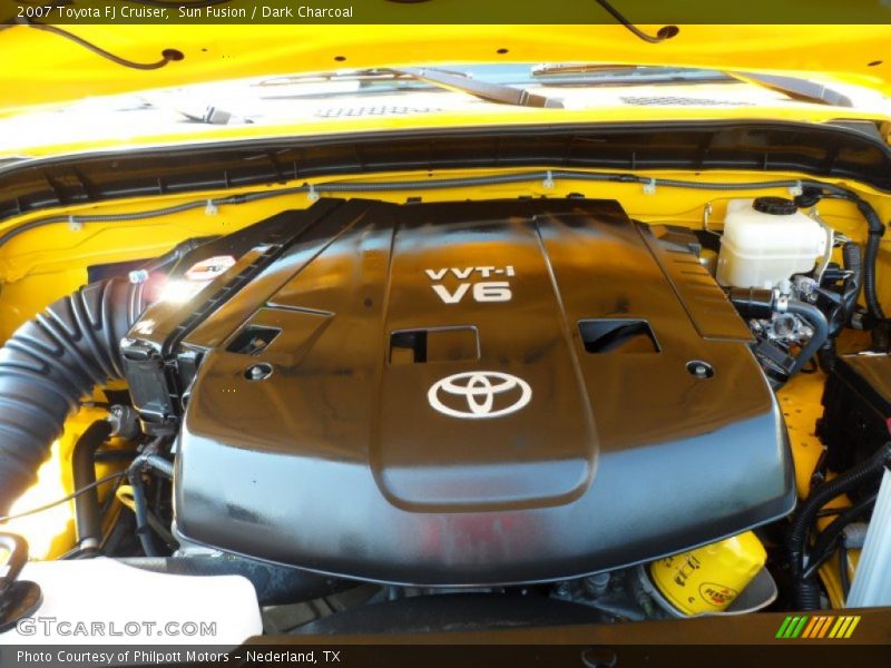 Sun Fusion / Dark Charcoal 2007 Toyota FJ Cruiser