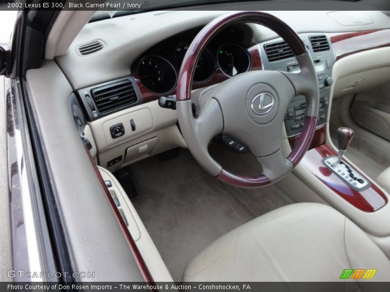 Black Garnet Pearl / Ivory 2002 Lexus ES 300