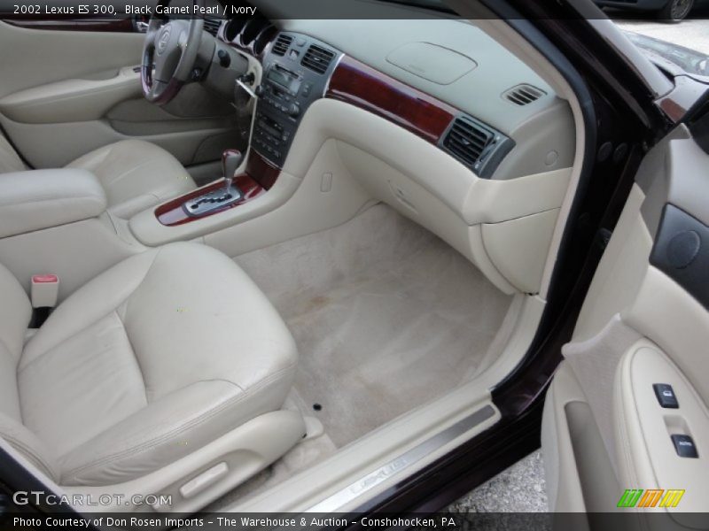 Black Garnet Pearl / Ivory 2002 Lexus ES 300