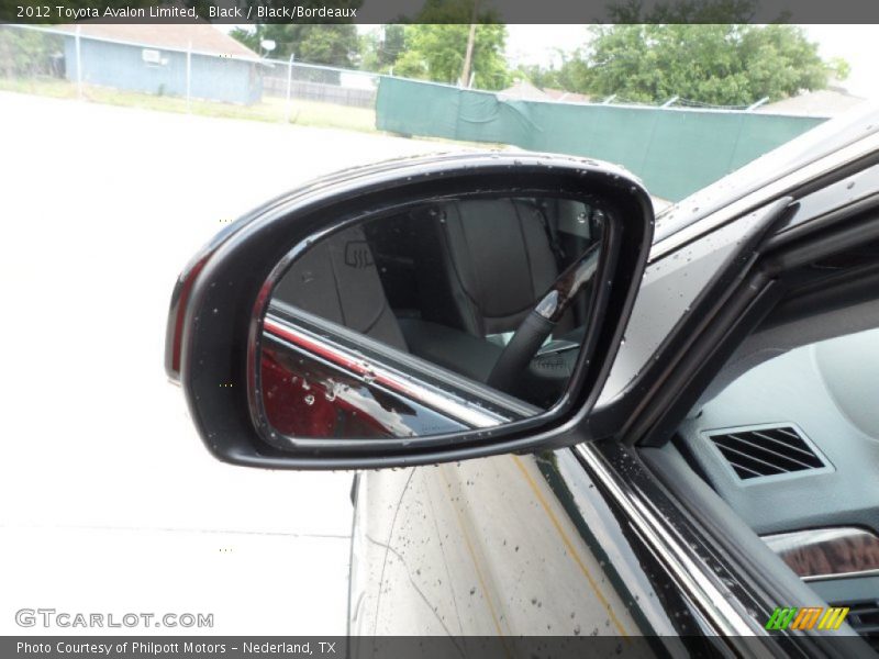Black / Black/Bordeaux 2012 Toyota Avalon Limited