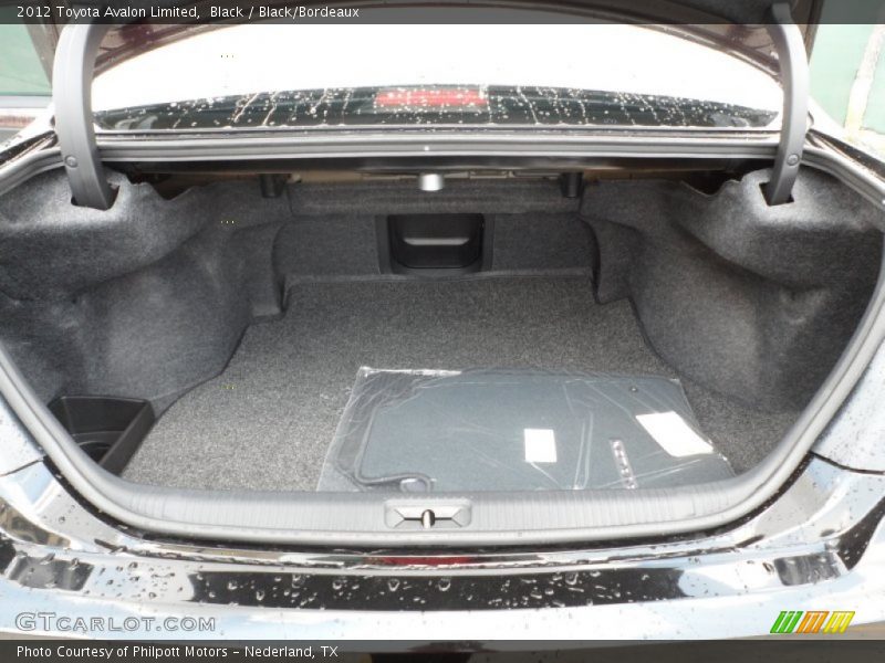  2012 Avalon Limited Trunk
