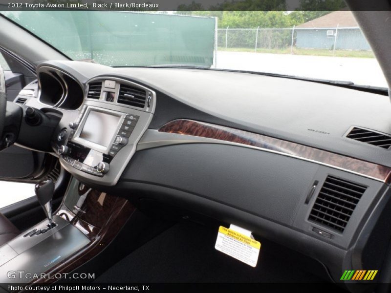 Dashboard of 2012 Avalon Limited