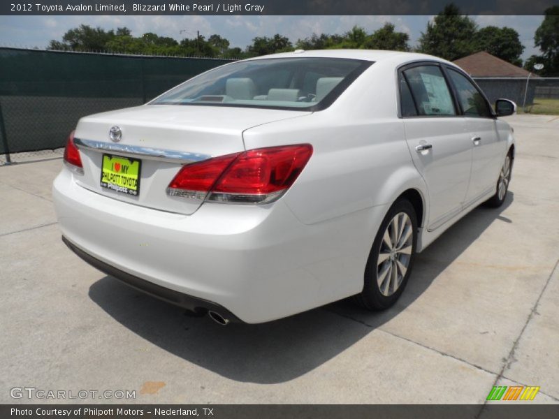 Blizzard White Pearl / Light Gray 2012 Toyota Avalon Limited