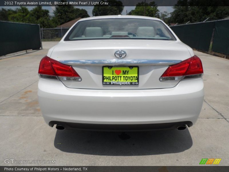 Blizzard White Pearl / Light Gray 2012 Toyota Avalon Limited