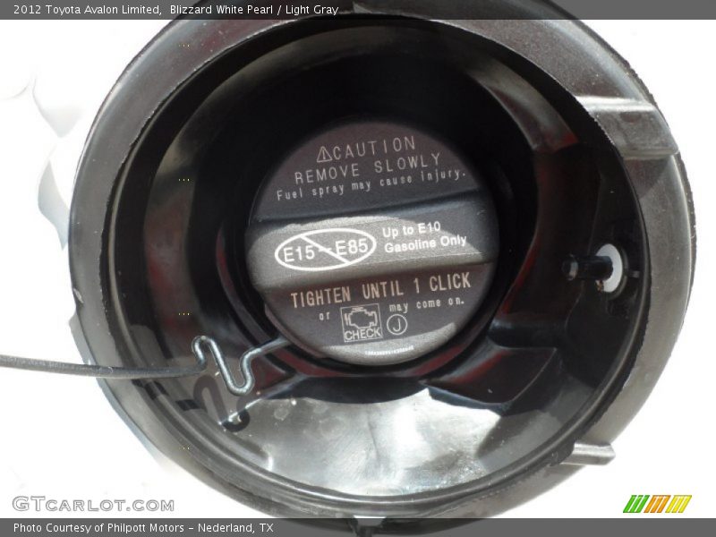 Blizzard White Pearl / Light Gray 2012 Toyota Avalon Limited