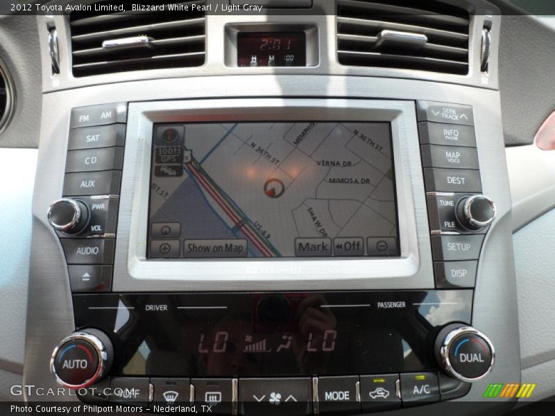 Blizzard White Pearl / Light Gray 2012 Toyota Avalon Limited