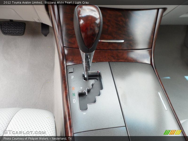 Blizzard White Pearl / Light Gray 2012 Toyota Avalon Limited