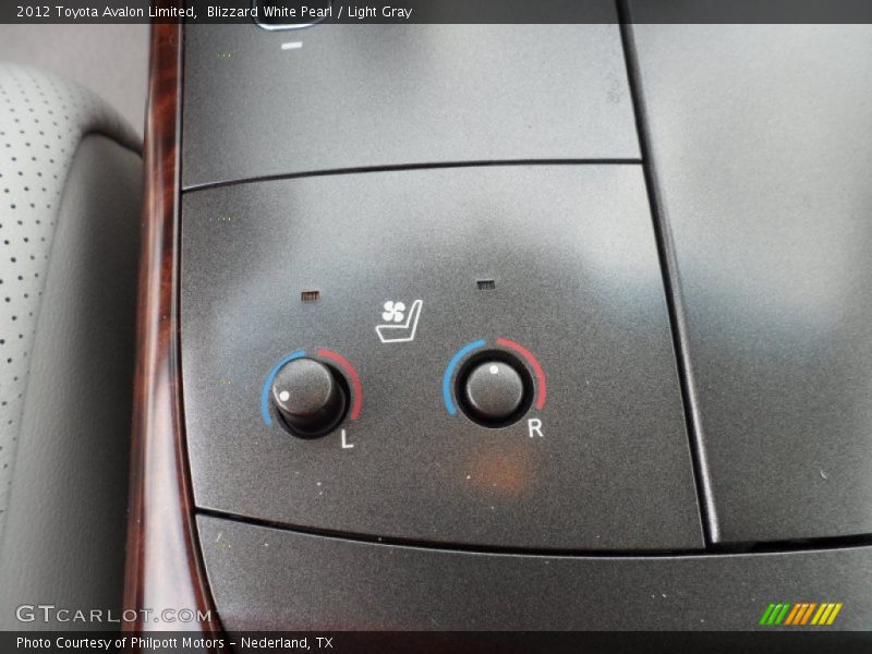 Blizzard White Pearl / Light Gray 2012 Toyota Avalon Limited