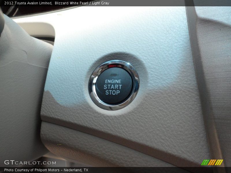 Blizzard White Pearl / Light Gray 2012 Toyota Avalon Limited