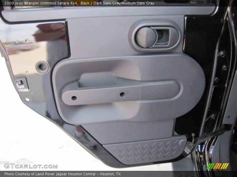 Door Panel of 2009 Wrangler Unlimited Sahara 4x4