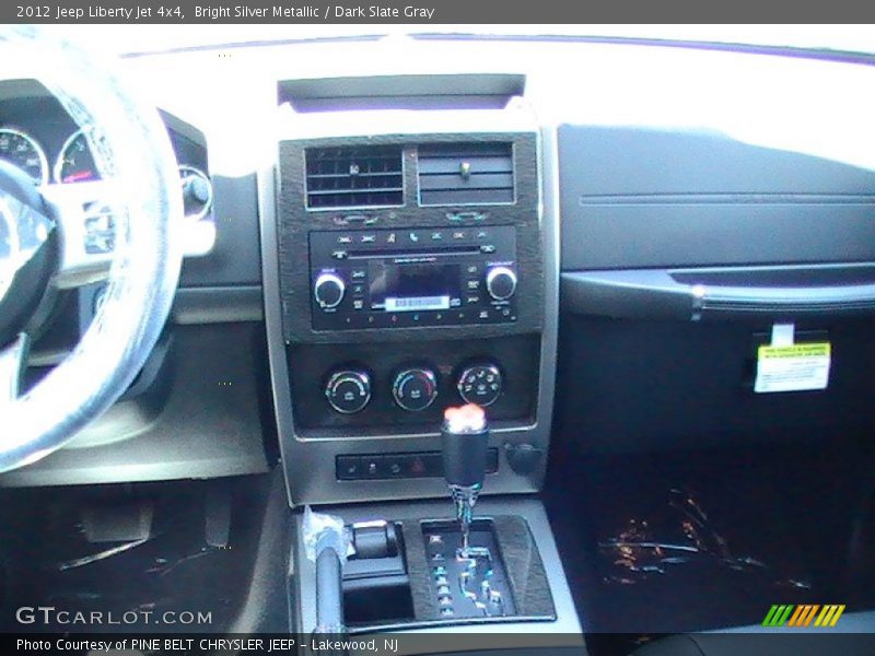 Bright Silver Metallic / Dark Slate Gray 2012 Jeep Liberty Jet 4x4