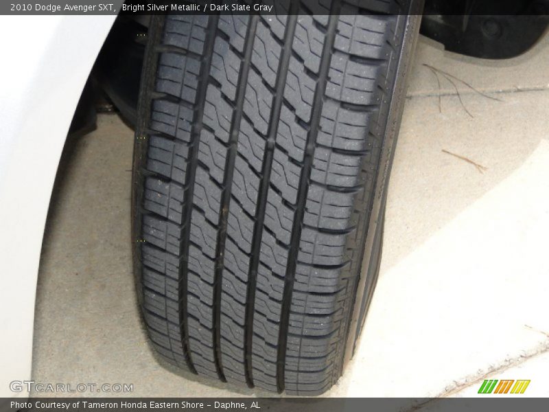 Bright Silver Metallic / Dark Slate Gray 2010 Dodge Avenger SXT