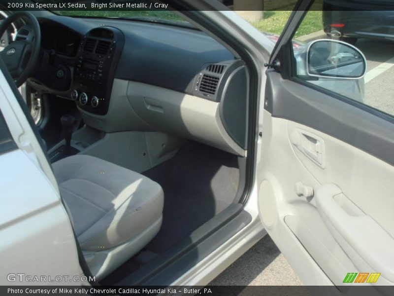 Bright Silver Metallic / Gray 2009 Kia Spectra LX Sedan
