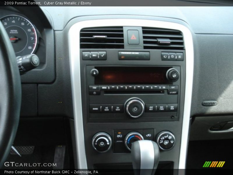 Cyber Gray Metallic / Ebony 2009 Pontiac Torrent