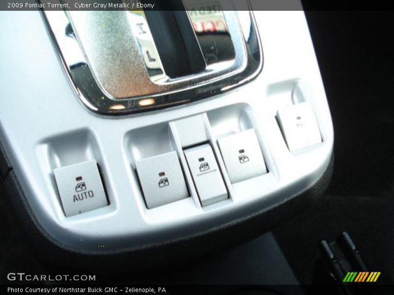 Cyber Gray Metallic / Ebony 2009 Pontiac Torrent