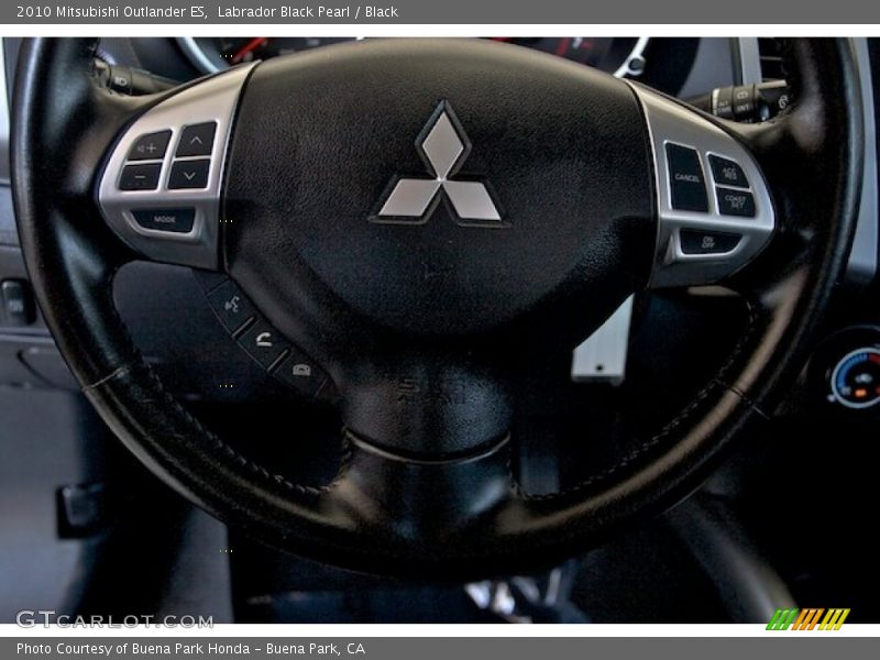 Labrador Black Pearl / Black 2010 Mitsubishi Outlander ES