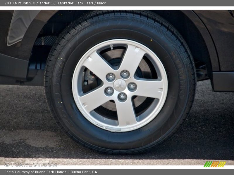 Labrador Black Pearl / Black 2010 Mitsubishi Outlander ES